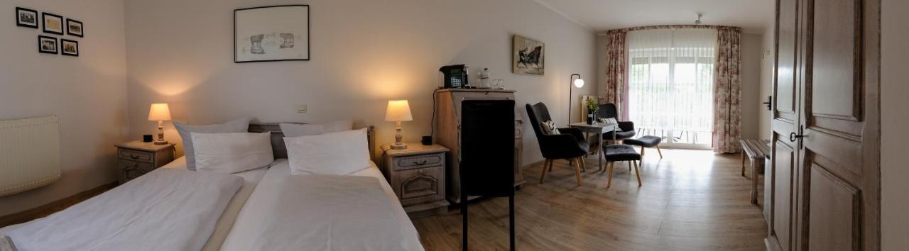 Landhotel Rosenhof Garni Am Plauer See Mit Ladesaeule Fuer E-Autos Quetzin Exteriör bild